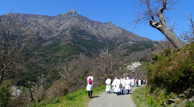 vENDREDI SAINT : LA PROCESSION